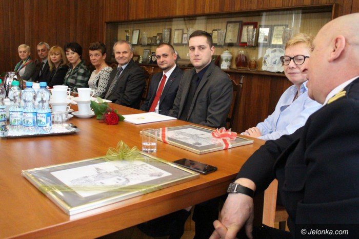 jedni-przychodza-inni-odchodza-uroczyscie-foto-68504
