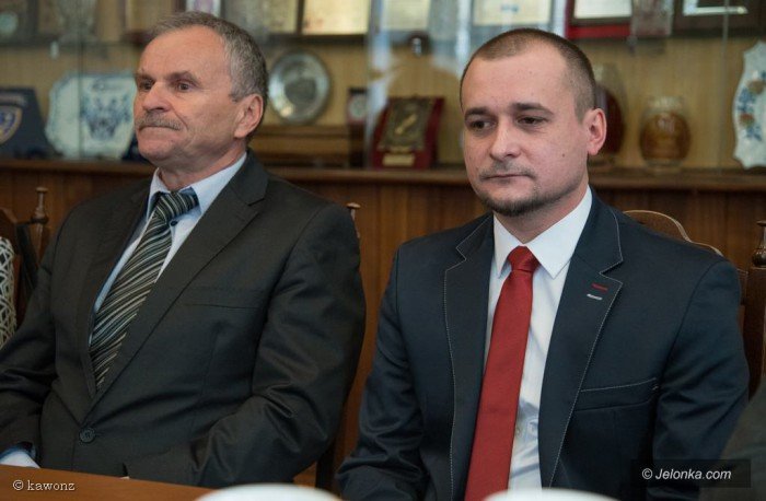 jedni-przychodza-inni-odchodza-uroczyscie-foto-68504