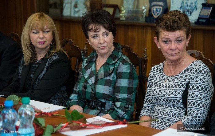 jedni-przychodza-inni-odchodza-uroczyscie-foto-68504