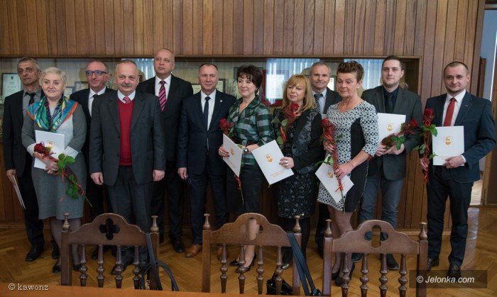 jedni-przychodza-inni-odchodza-uroczyscie-foto-68504