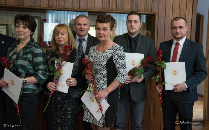 jedni-przychodza-inni-odchodza-uroczyscie-foto-68504