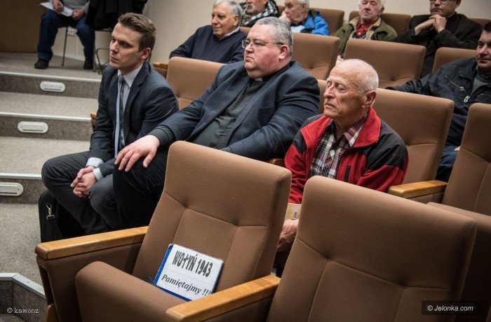 o-stosunkach-polskoukrainskich-i-pomniku-foto-68519
