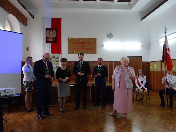 ostatni-dzwonek-zabrzmia-w-handlowce-foto-68524