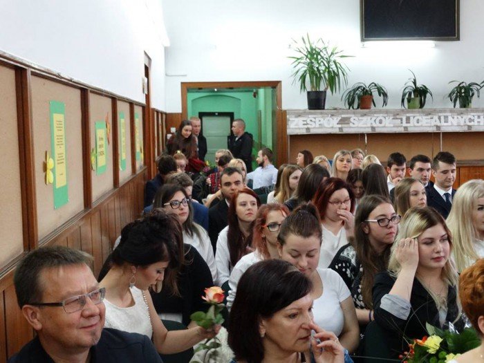 ostatni-dzwonek-zabrzmia-w-handlowce-foto-68524