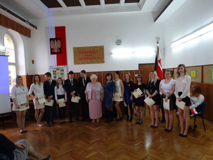 ostatni-dzwonek-zabrzmia-w-handlowce-foto-68524