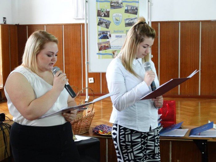 ostatni-dzwonek-zabrzmia-w-handlowce-foto-68524