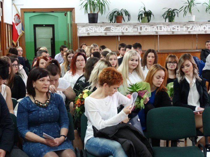 ostatni-dzwonek-zabrzmia-w-handlowce-foto-68524