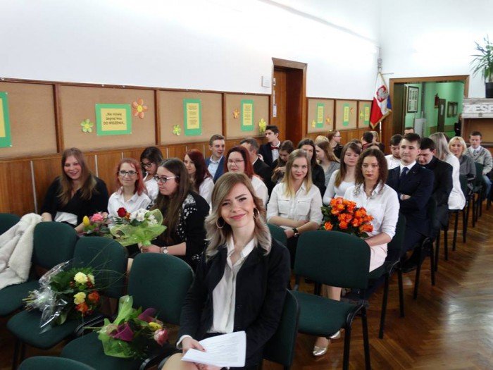 ostatni-dzwonek-zabrzmia-w-handlowce-foto-68524
