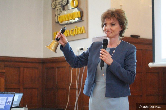 uroczyste-pozegnanie-maturzystow-foto-68526