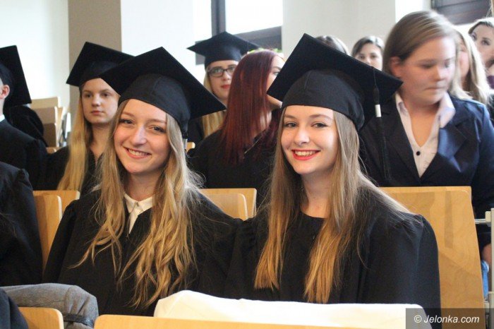 uroczyste-pozegnanie-maturzystow-foto-68526