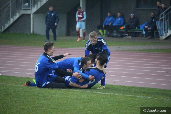 derby-dla-karkonoszy-pierwsze-zwyciestwo-foto-68537
