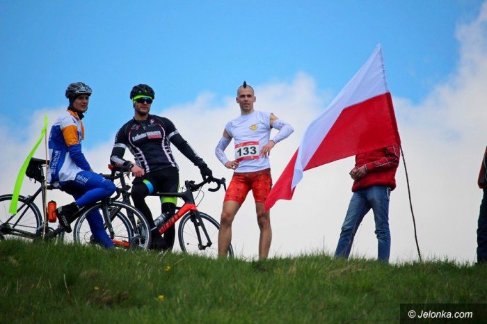 ledwie-dyszeli-na-mecie-foto-68544