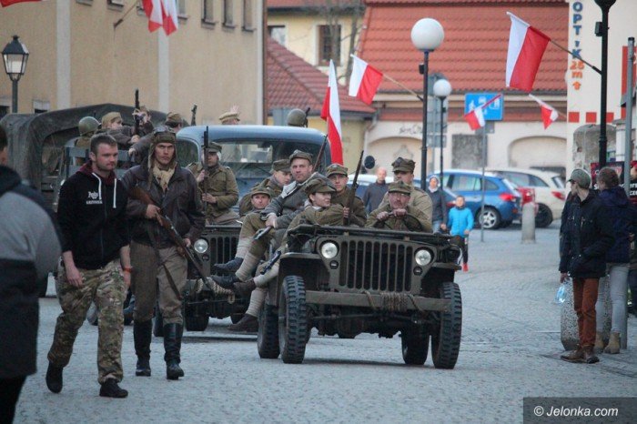 rekonstruktorzy-przemierzali-deptakiem-foto-68573