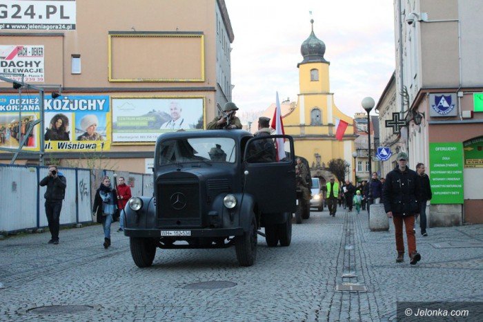 rekonstruktorzy-przemierzali-deptakiem-foto-68573