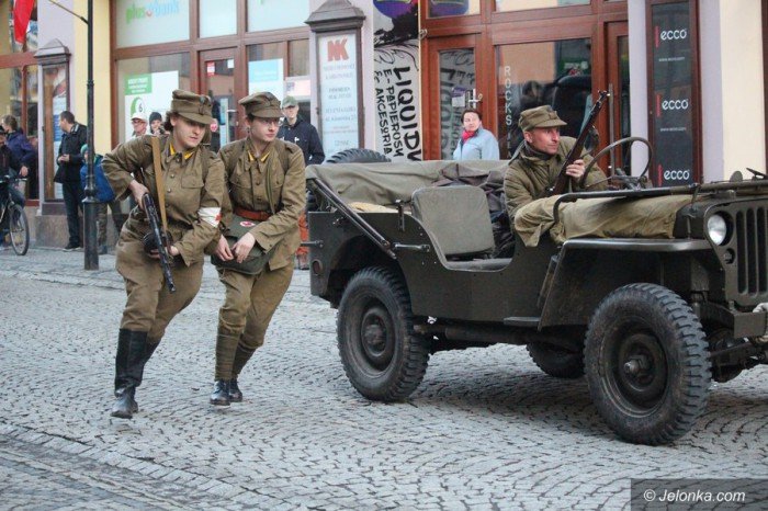 rekonstruktorzy-przemierzali-deptakiem-foto-68573