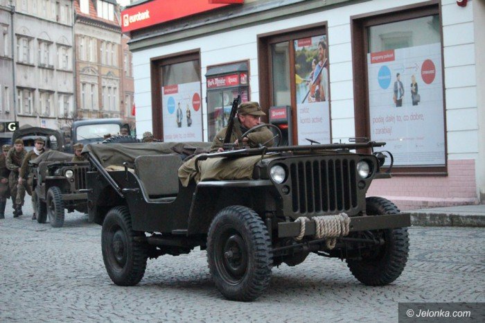 rekonstruktorzy-przemierzali-deptakiem-foto-68573