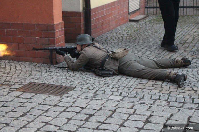 rekonstruktorzy-przemierzali-deptakiem-foto-68573