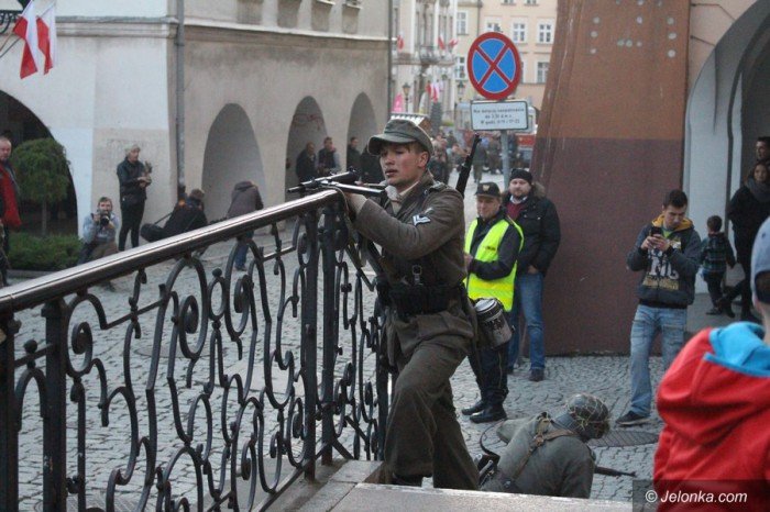 rekonstruktorzy-przemierzali-deptakiem-foto-68573