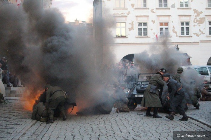 rekonstruktorzy-przemierzali-deptakiem-foto-68573