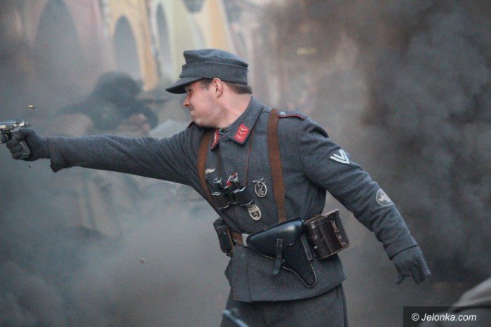 rekonstruktorzy-przemierzali-deptakiem-foto-68573