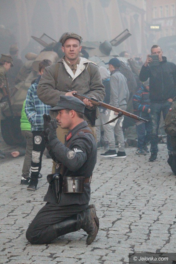 rekonstruktorzy-przemierzali-deptakiem-foto-68573