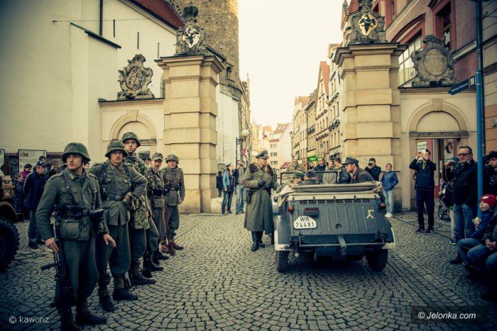 rekonstruktorzy-przemierzali-deptakiem-foto-68573