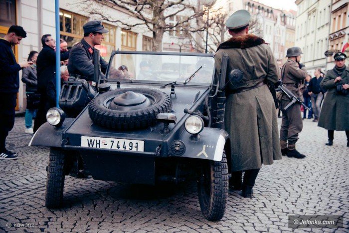 rekonstruktorzy-przemierzali-deptakiem-foto-68573