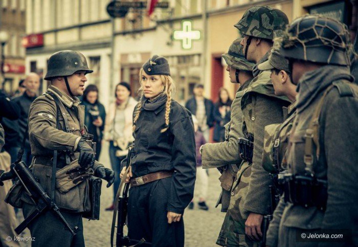 rekonstruktorzy-przemierzali-deptakiem-foto-68573