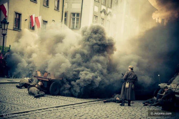 rekonstruktorzy-przemierzali-deptakiem-foto-68573