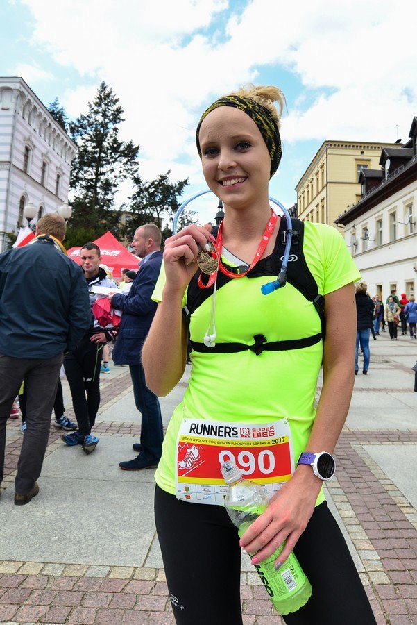 ponad-po-tysiaca-biegaczy-w-cieplicach-foto-68593