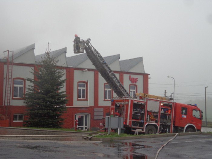 pozar-zakadu-w-starej-kamienicy-foto-68607