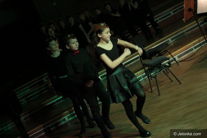 rytm-i-melodia-na-zielonej-ace-foto-68630