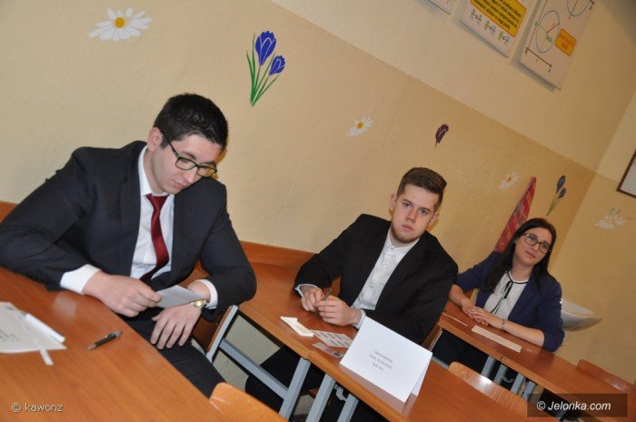 trwaja-matury-dzis-jezyk-obcy-foto-68631