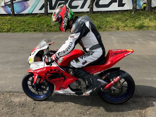 projekt-bezpieczni-motocyklisci-z-ulicy-na-tor-foto-68711
