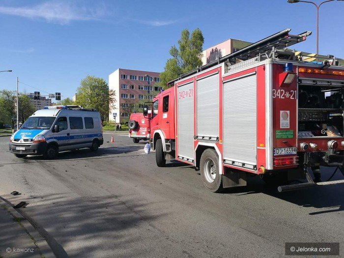 dwie-osoby-w-szpitalu-zderzenie-na-skrzyzowaniu-foto-video-68712