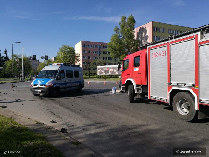 dwie-osoby-w-szpitalu-zderzenie-na-skrzyzowaniu-foto-video-68712