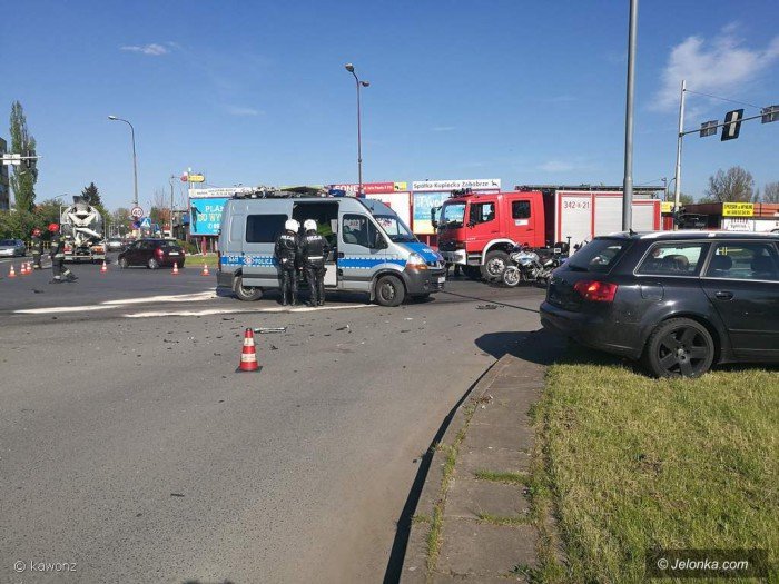 dwie-osoby-w-szpitalu-zderzenie-na-skrzyzowaniu-foto-video-68712