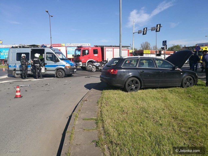 dwie-osoby-w-szpitalu-zderzenie-na-skrzyzowaniu-foto-video-68712