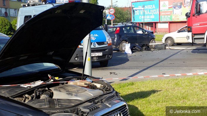 dwie-osoby-w-szpitalu-zderzenie-na-skrzyzowaniu-foto-video-68712