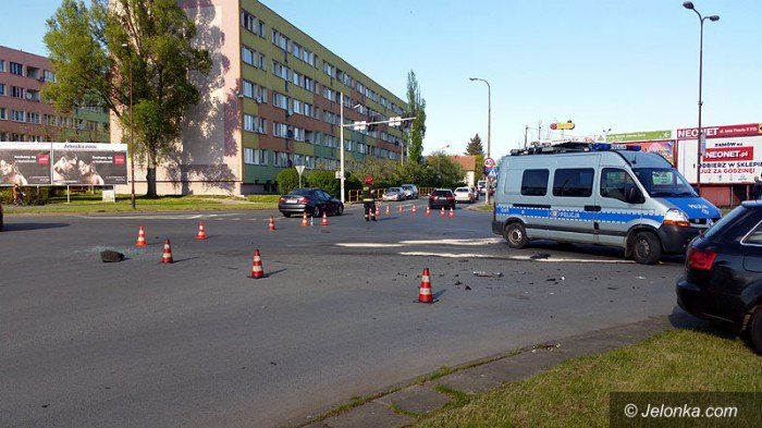 dwie-osoby-w-szpitalu-zderzenie-na-skrzyzowaniu-foto-video-68712