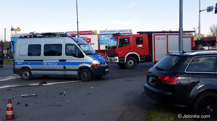 dwie-osoby-w-szpitalu-zderzenie-na-skrzyzowaniu-foto-video-68712