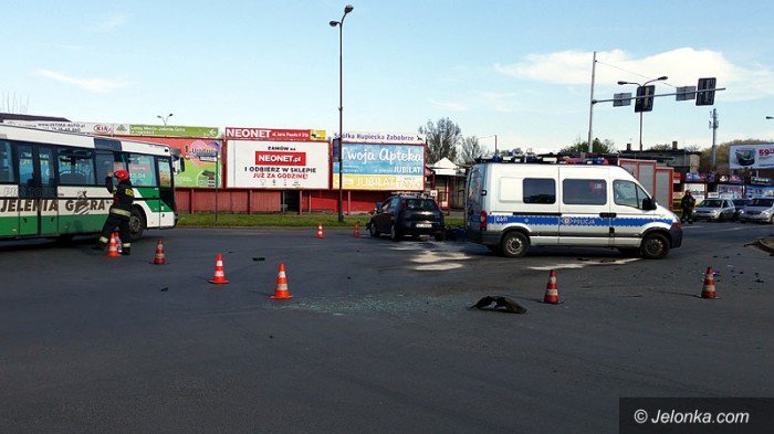 dwie-osoby-w-szpitalu-zderzenie-na-skrzyzowaniu-foto-video-68712
