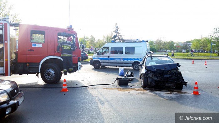 dwie-osoby-w-szpitalu-zderzenie-na-skrzyzowaniu-foto-video-68712