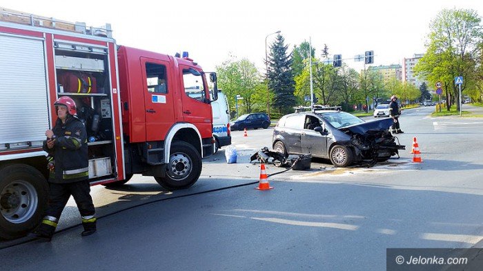 dwie-osoby-w-szpitalu-zderzenie-na-skrzyzowaniu-foto-video-68712