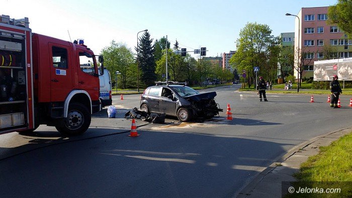 dwie-osoby-w-szpitalu-zderzenie-na-skrzyzowaniu-foto-video-68712