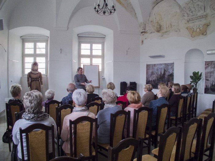 modzi-duchem-w-muzeum-przyrodniczym-foto-68739