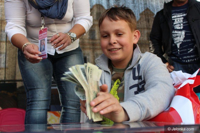 cudowni-ludzie-pomagaja-gosi-foto-68747