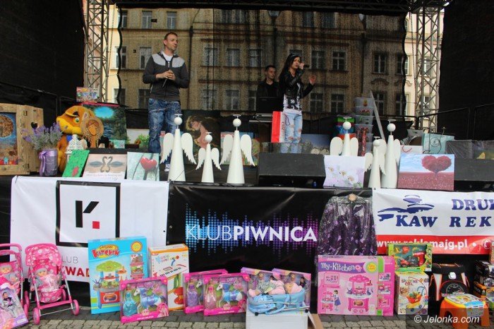 cudowni-ludzie-pomagaja-gosi-foto-68747