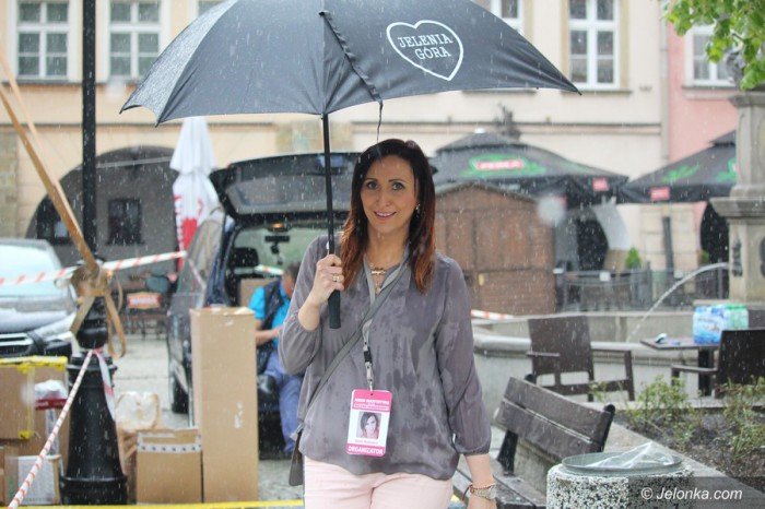 cudowni-ludzie-pomagaja-gosi-foto-68747