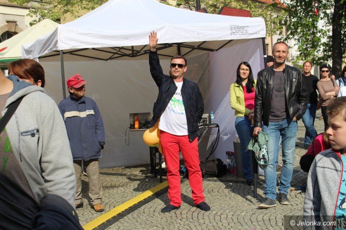 cudowni-ludzie-pomagaja-gosi-foto-68747